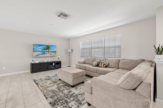 Foto del edificio - 4830 Cortez Cir