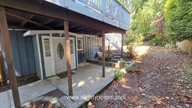 Building Photo - 13709 SE 23rd St