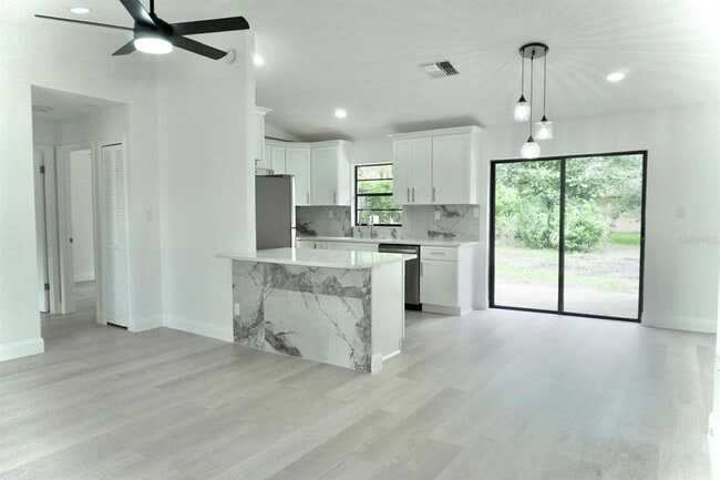 Building Photo - 1498 Keeling Dr