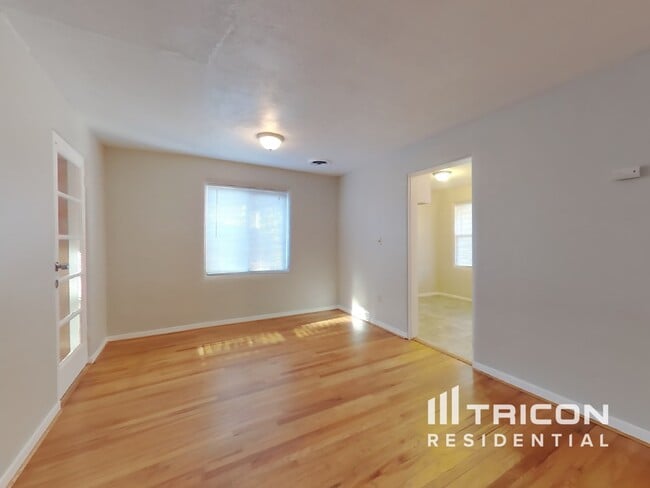 Building Photo - 342 Camellia Way