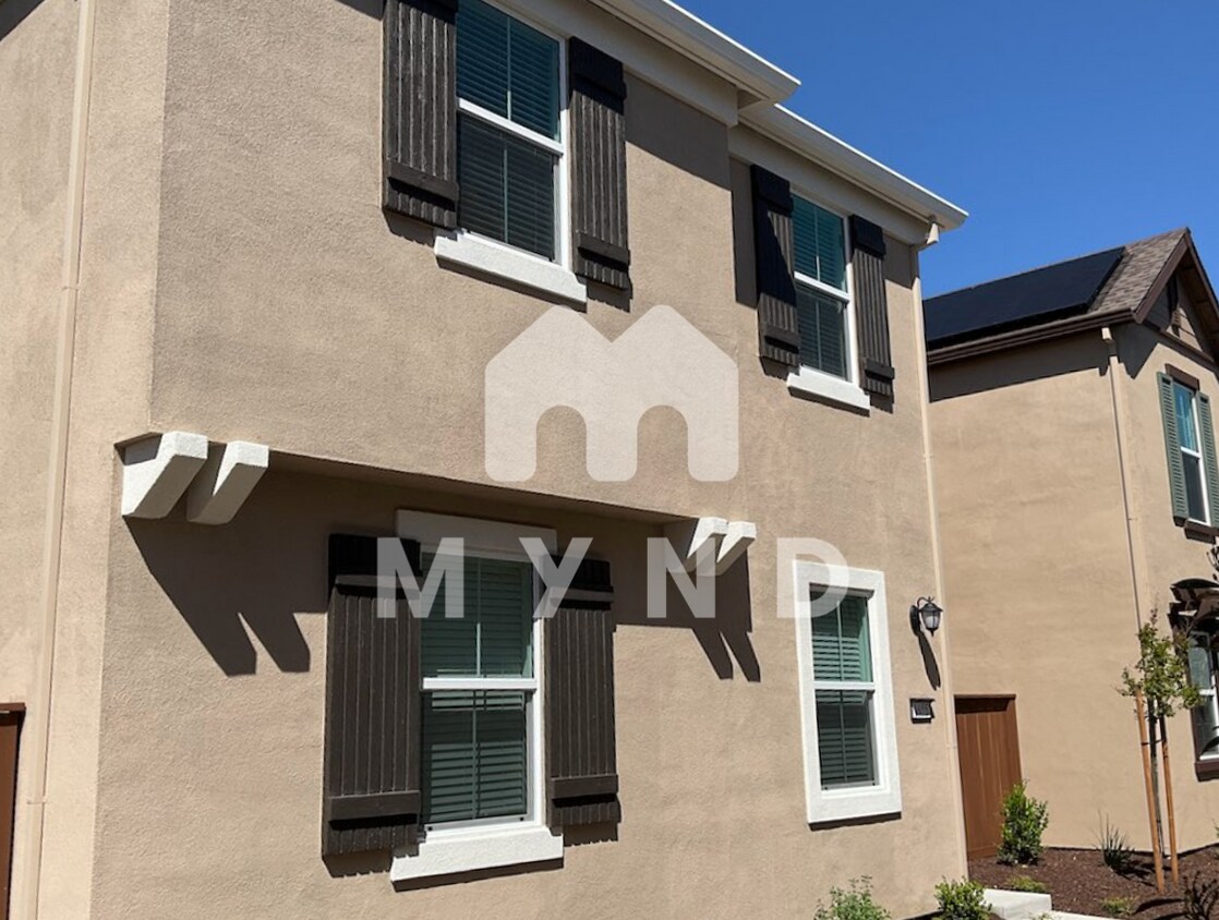 Foto principal - 1655 Pena Ln