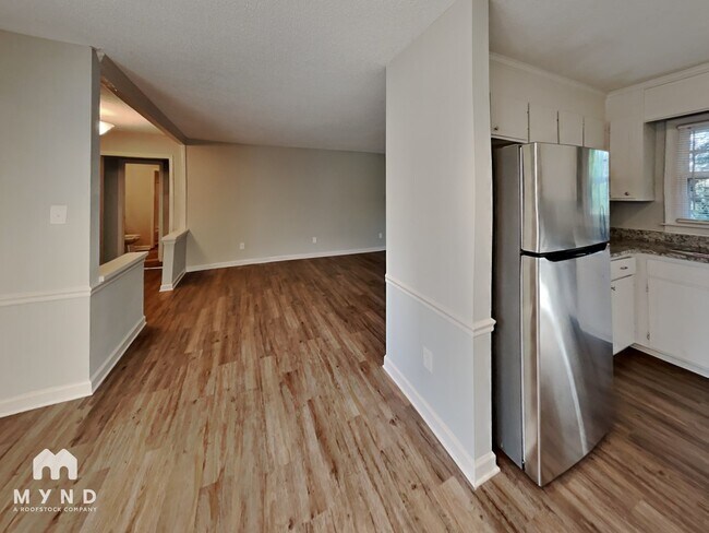 Foto del edificio - 6513 Old Meadow Rd