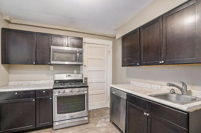 Foto del edificio - 823 Oakland Dr