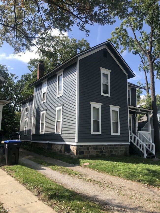 Building Photo - 4 br, 1 bath House - 213 Ballard St Apt 2 ...