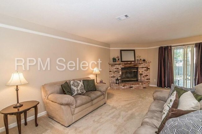Foto del edificio - 825 Osprey Way