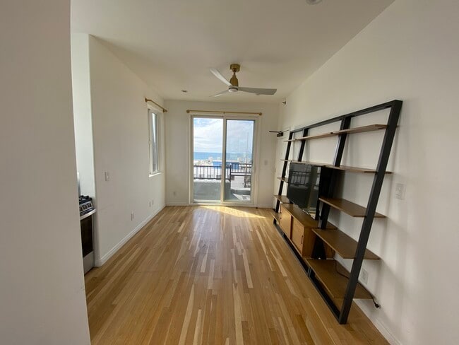 Penthouse-living room/dining room - 29 Navy Creative Lofts