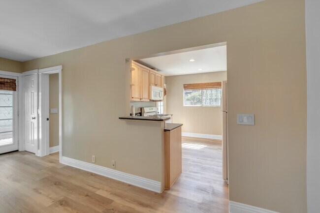 Foto del edificio - 715 Ocean View Ave