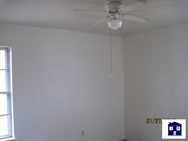 Building Photo - 2412 Post Oak Ave