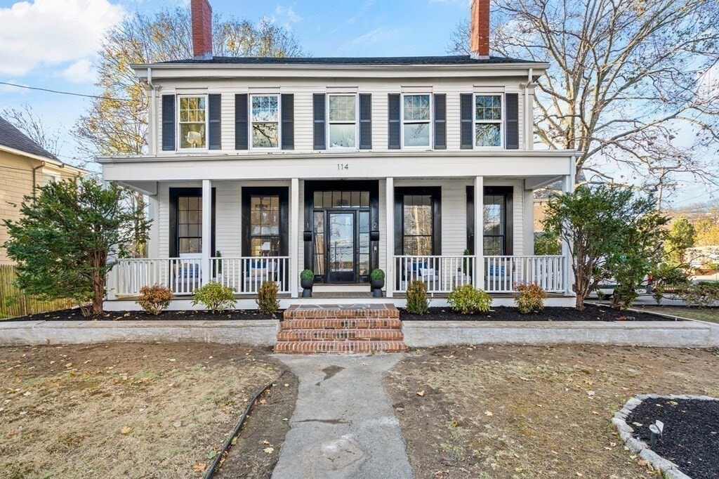 114 Cottage St Unit 1, Melrose, MA 02176 Condo for Rent in Melrose