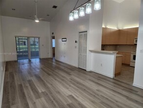 Building Photo - 1213 NE 32nd Ave