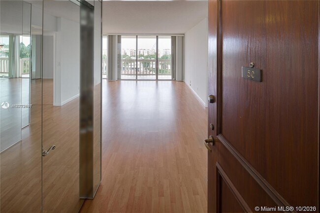 Building Photo - 19707 Turnberry Way