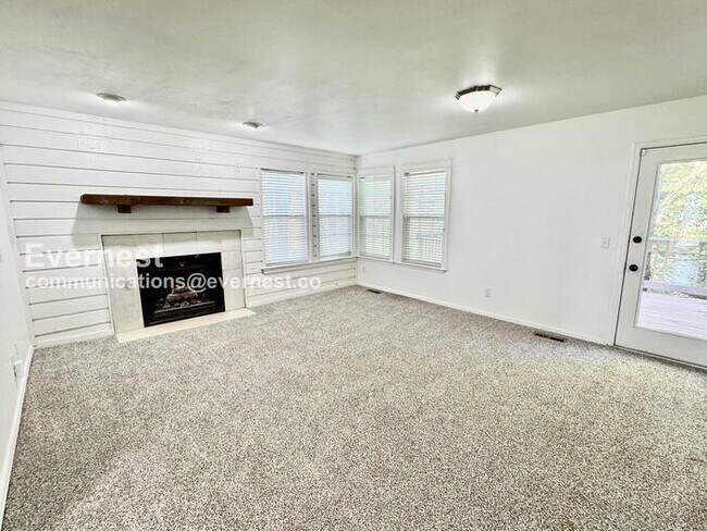 Foto del edificio - 5117 S Lions Ave