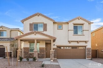 Building Photo - 8633 E Posada Ave