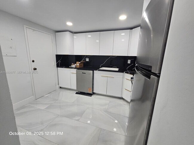 Foto del edificio - 500 Bayview Dr