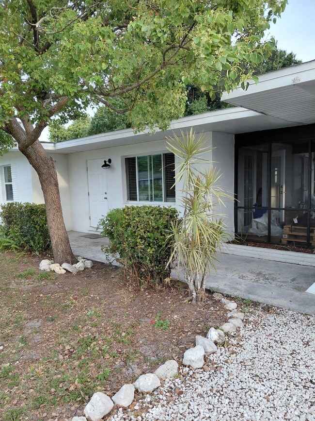 Foto del edificio - 1003 39th Ave W