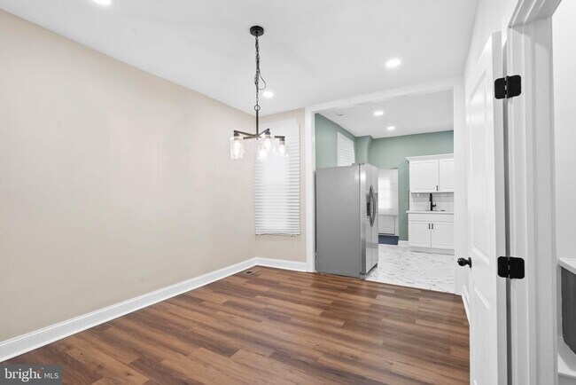 Foto del edificio - 5611 Stewart St