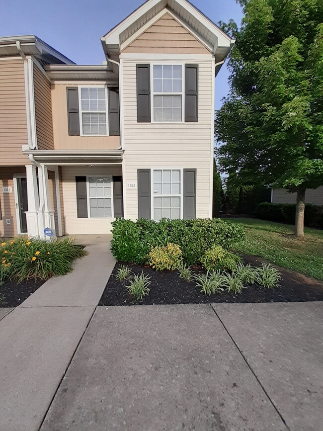 Photo - 1305 Milwalkee Ct- House