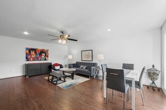 Building Photo - 234 Westheimer Rd