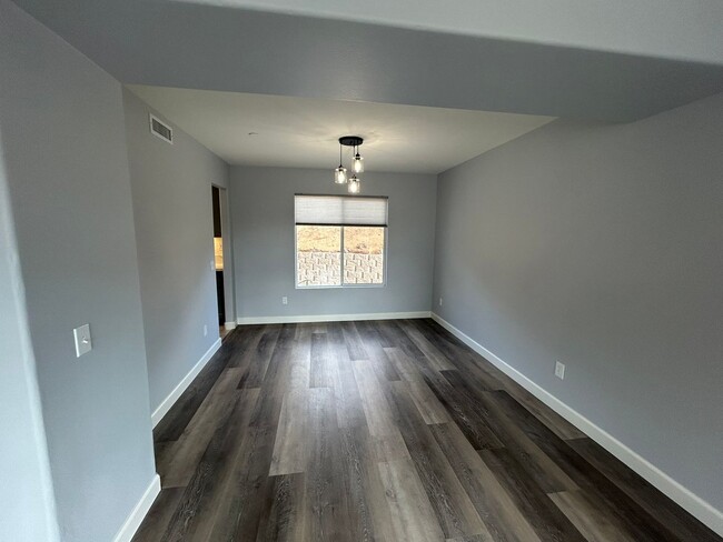 Foto del edificio - Charming Renovated Home in Vista, CA – Cul...