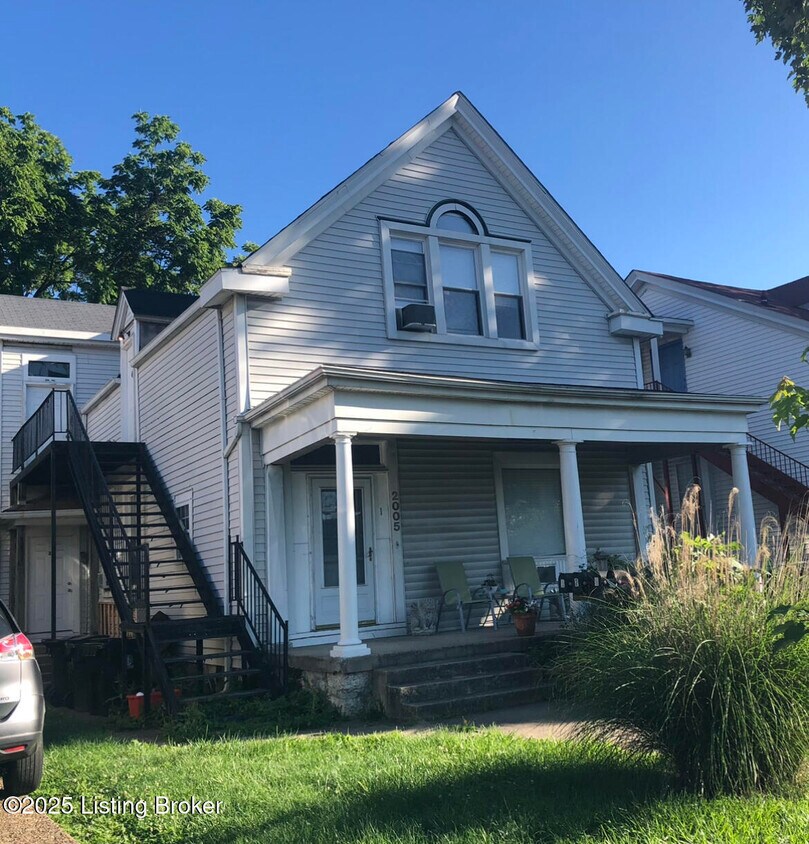 Foto principal - 2005 Woodbourne Ave