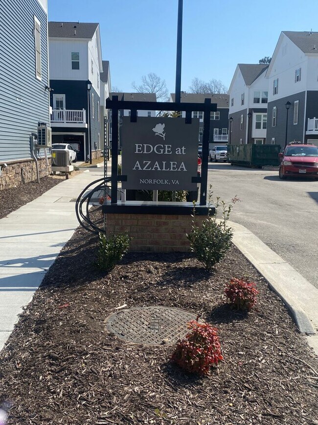 Building Photo - 2678 Azalea Garden Rd