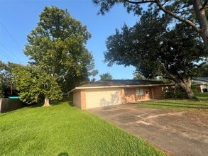 Building Photo - 1621 Tech Ave