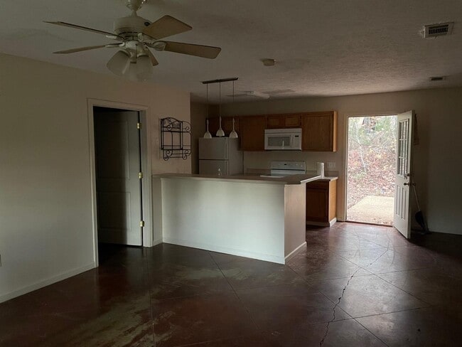 Building Photo - 420 Barnett Cir