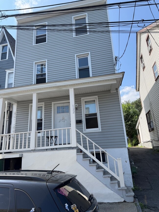 Building Photo - 122 Mercer St