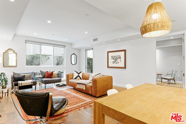 Foto del edificio - 441 S Barrington Ave