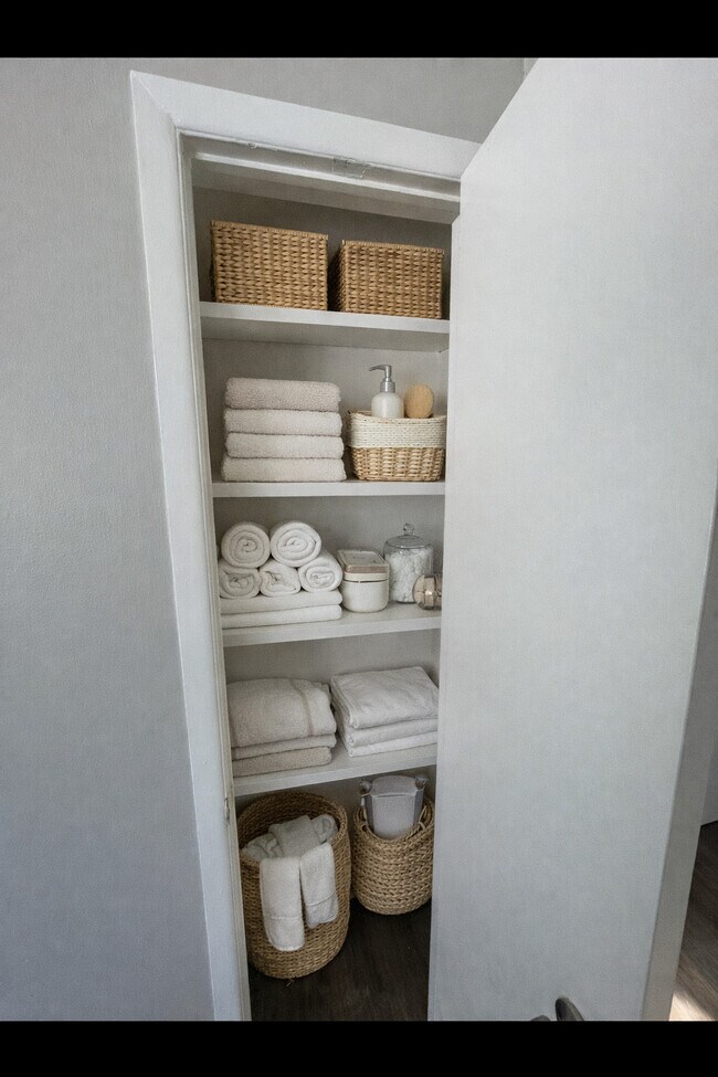 Foto del edificio - Hidden Valley Apartments