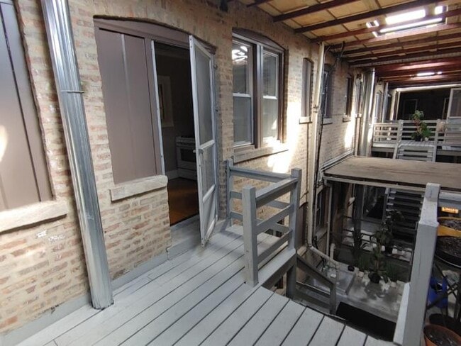 Building Photo - 1 bedroom in CICERO IL 60804