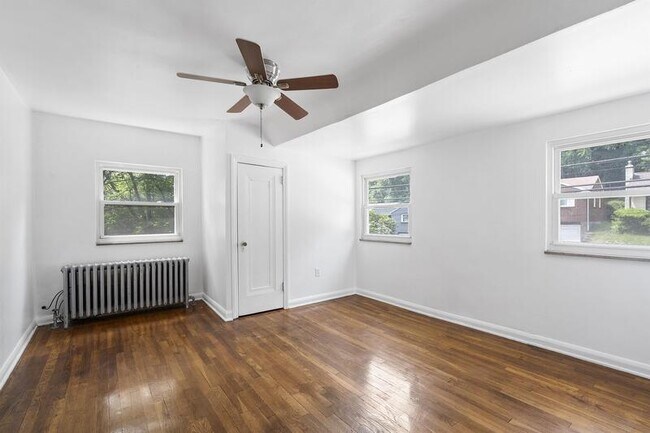 Foto del edificio - 5013 Stanton Ave