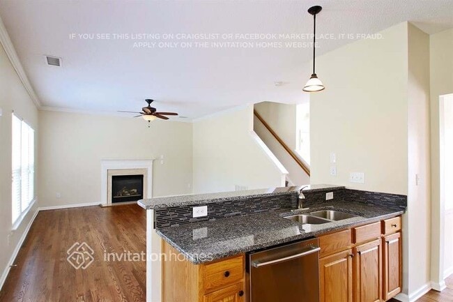 Building Photo - 5125 Bentgrass Run Dr