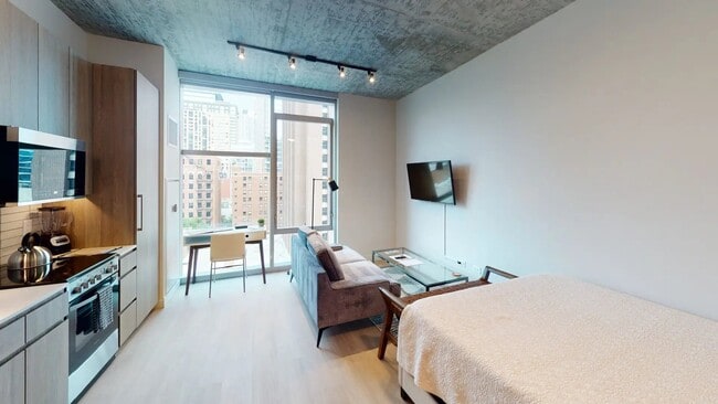 Building Photo - 202 W Institute Pl