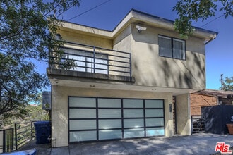Building Photo - 8581 Cole Crest Dr