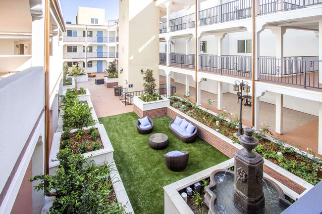 Foto del edificio - Le Blanc Apartments