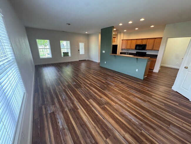 Foto del edificio - Experience Modern Main-Level Living in a Private Oak Ridge Community