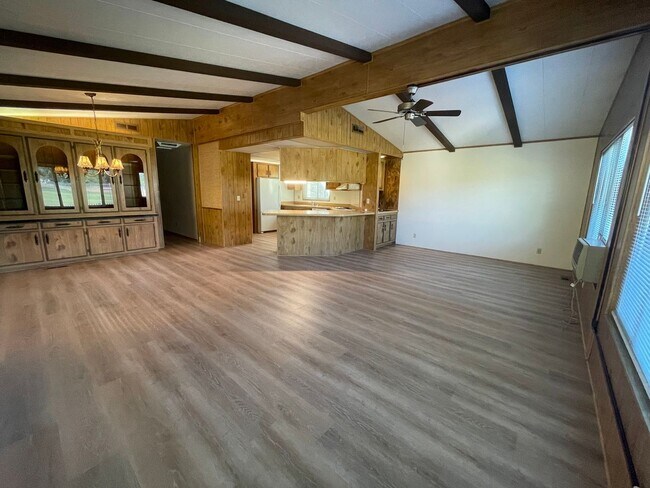Foto del edificio - Cute, centrally located home!
