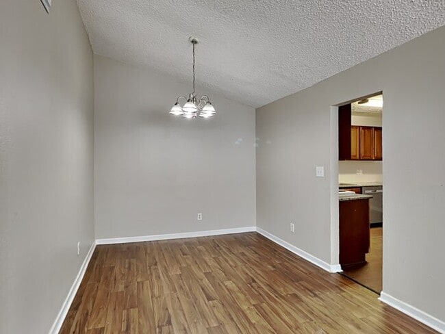 Building Photo - 17720 Northhagen Dr