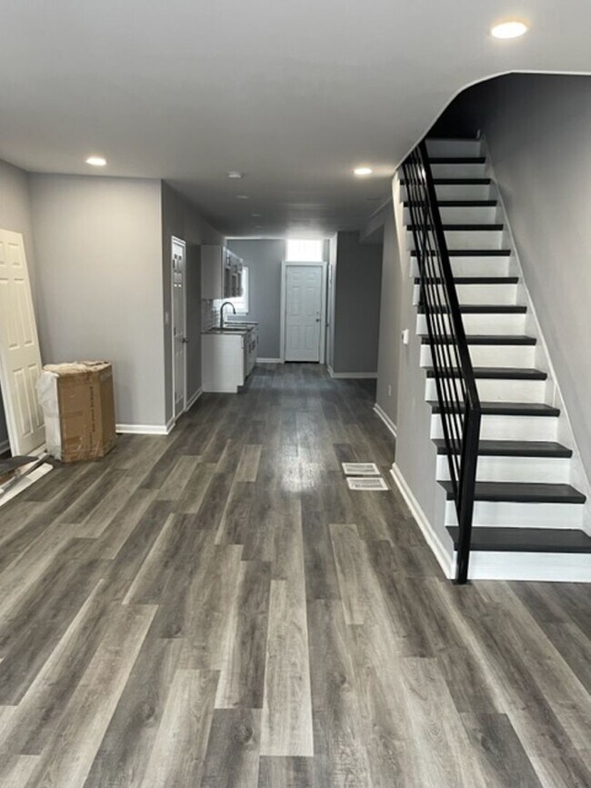 Foto del edificio - Anika Homes 3 Bedroom
