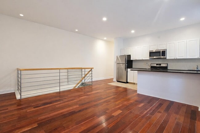 Building Photo - 270 Fort Washington Ave