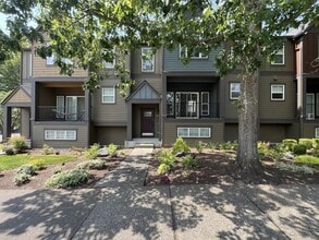 Building Photo - 10955 SW 130th Ave