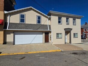 Building Photo - 120 3rd St NE