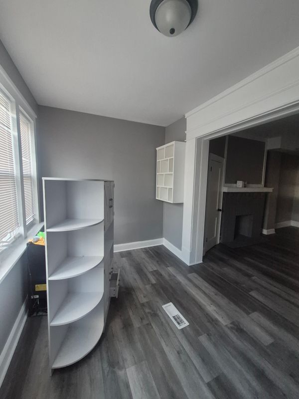 Foto del edificio - 5632 Warrington Ave