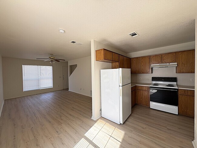 Foto del edificio - 2004 Monte Carlo Ln