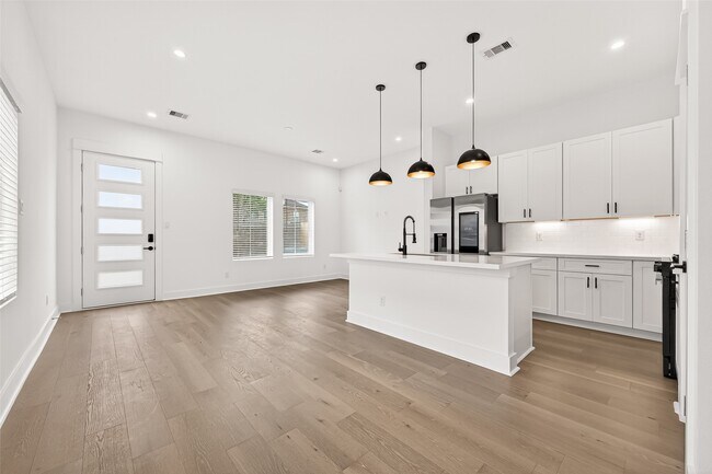 Foto del edificio - 328 Neyland St