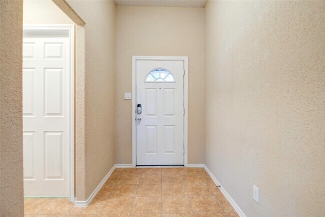 Foto del edificio - 6302 Denison Oaks Dr
