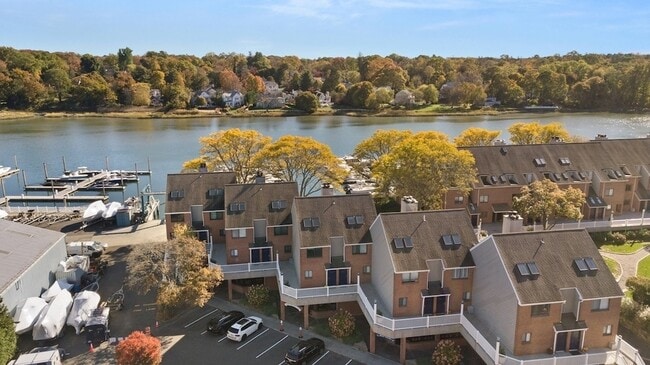 Photo - 7 River Rd Townhome