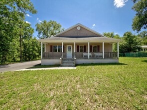 Building Photo - 756 Lakehurst Rd
