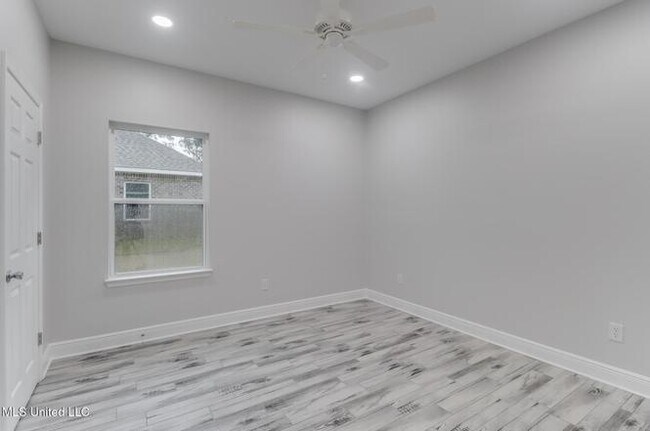 Foto del edificio - 3121 Seahorse Rd